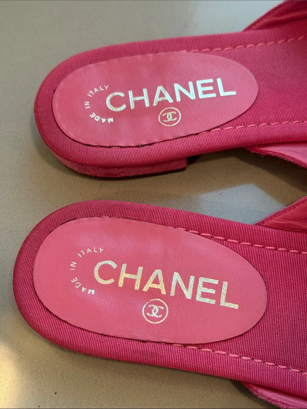 CHANEL Pink Fuchsia Suede Camellia Coco Mark Thong Sandals Size 41c